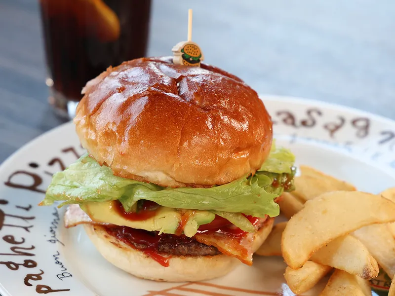 アボカドベーコンバーガー